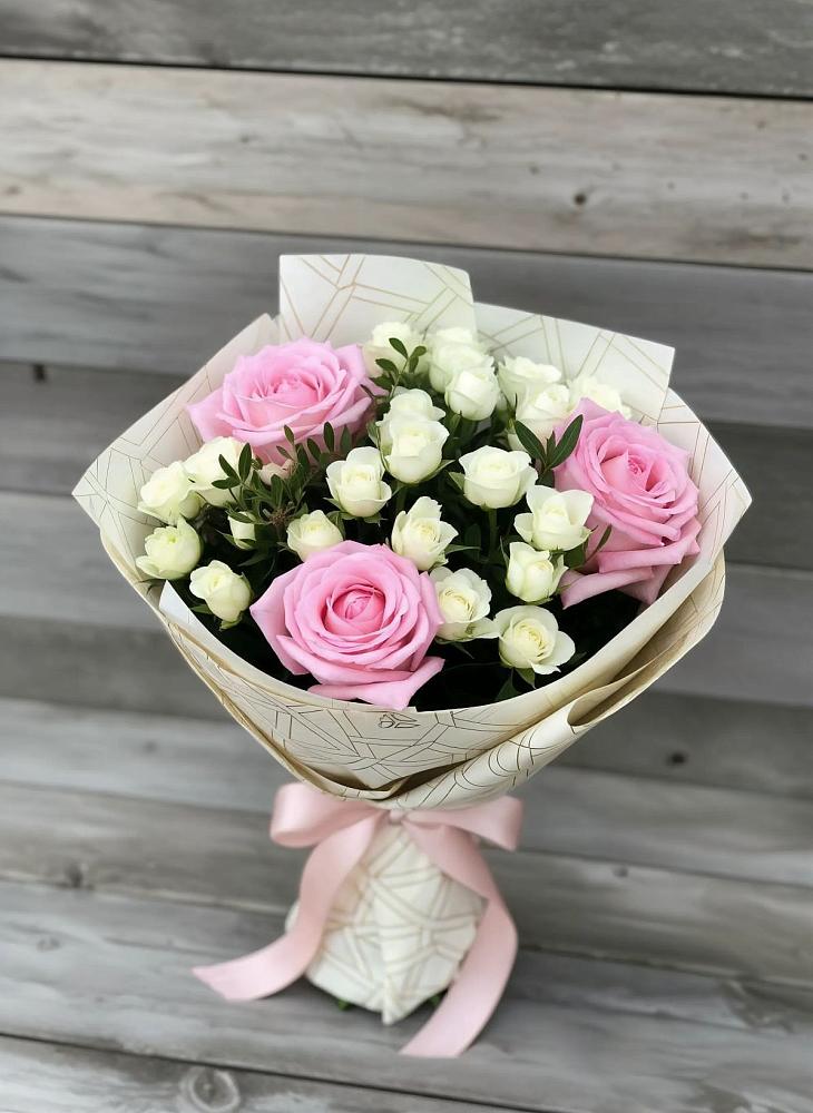 Букет цветов из: Розы в Алмазном