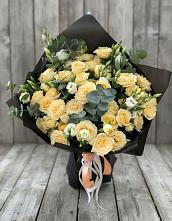 Букет цветов из:  Розы и Лизиантусы #REPLACE_PRED# Алмазном