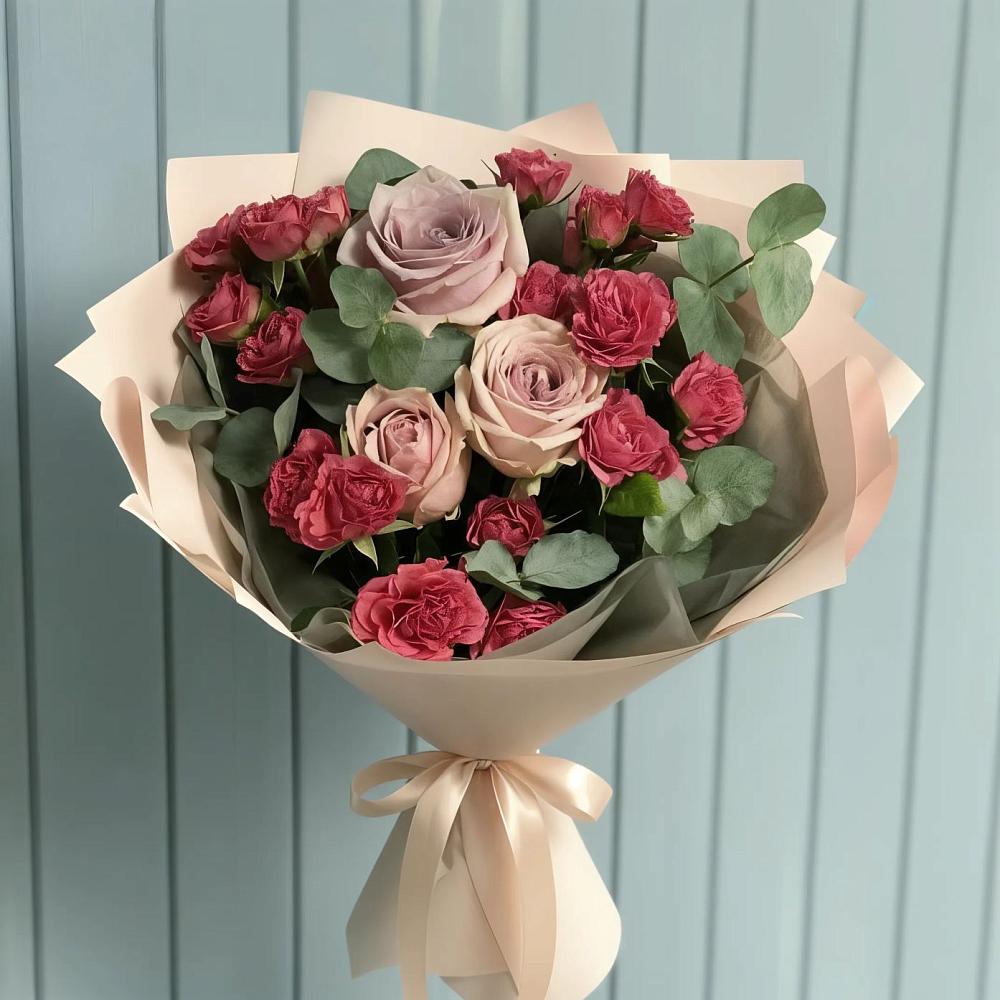 Букет цветов из: Гвоздики и Розы в Алмазном