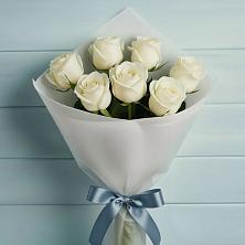 Букет 7 Белых роз Эдлесс Лав в Алмазном