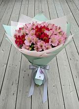 Букет цветов из:  Альстромерии в Алмазном