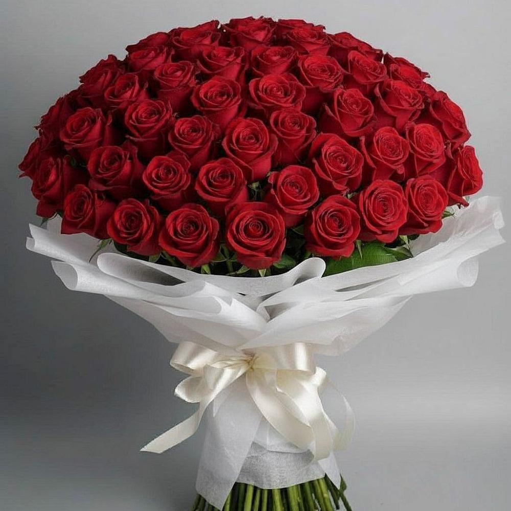 Букет 101 Красная роза Блэк Мэджик в Алмазном