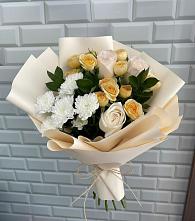 Букет цветочный вальс в Алмазном Букет цветов из:  Розы и Хризантемы в Алмазном