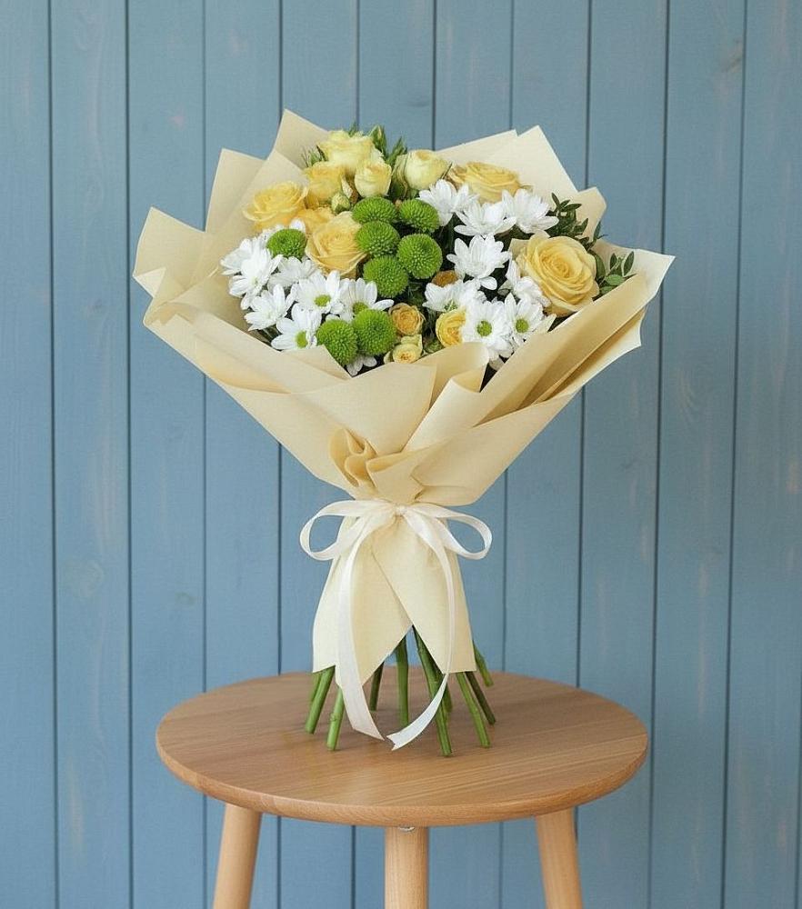 Букет цветов из: Хризантемы и Розы в Алмазном