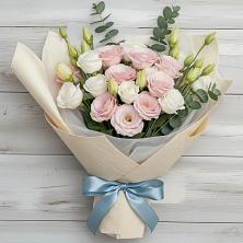 Букет цветов из:  Лизиантусы в Алмазном