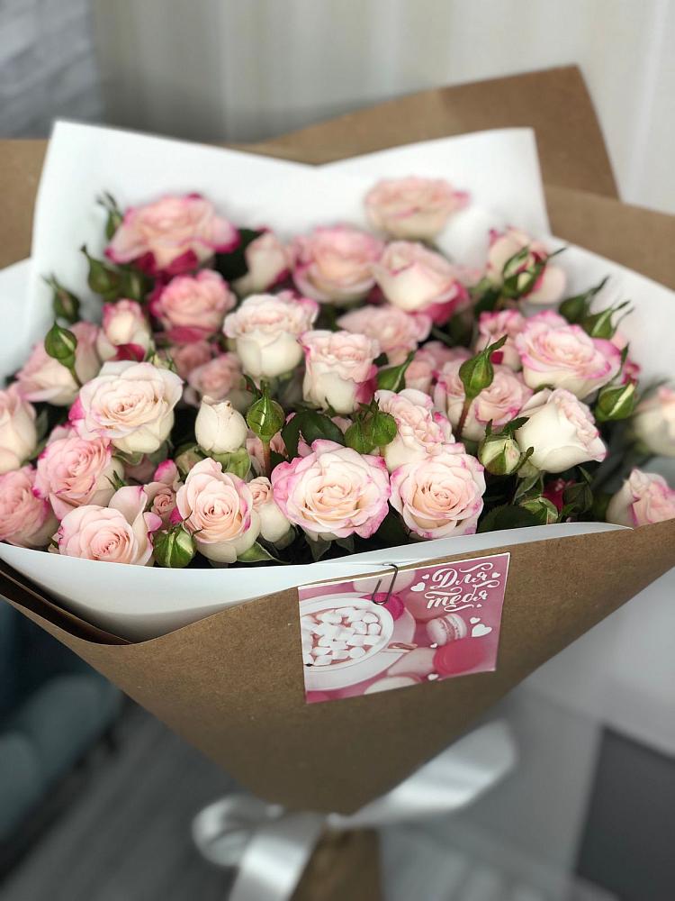 Букет цветов из: Розы в Алмазном