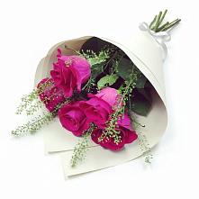 Букет цветов из:  Розы в Алмазном