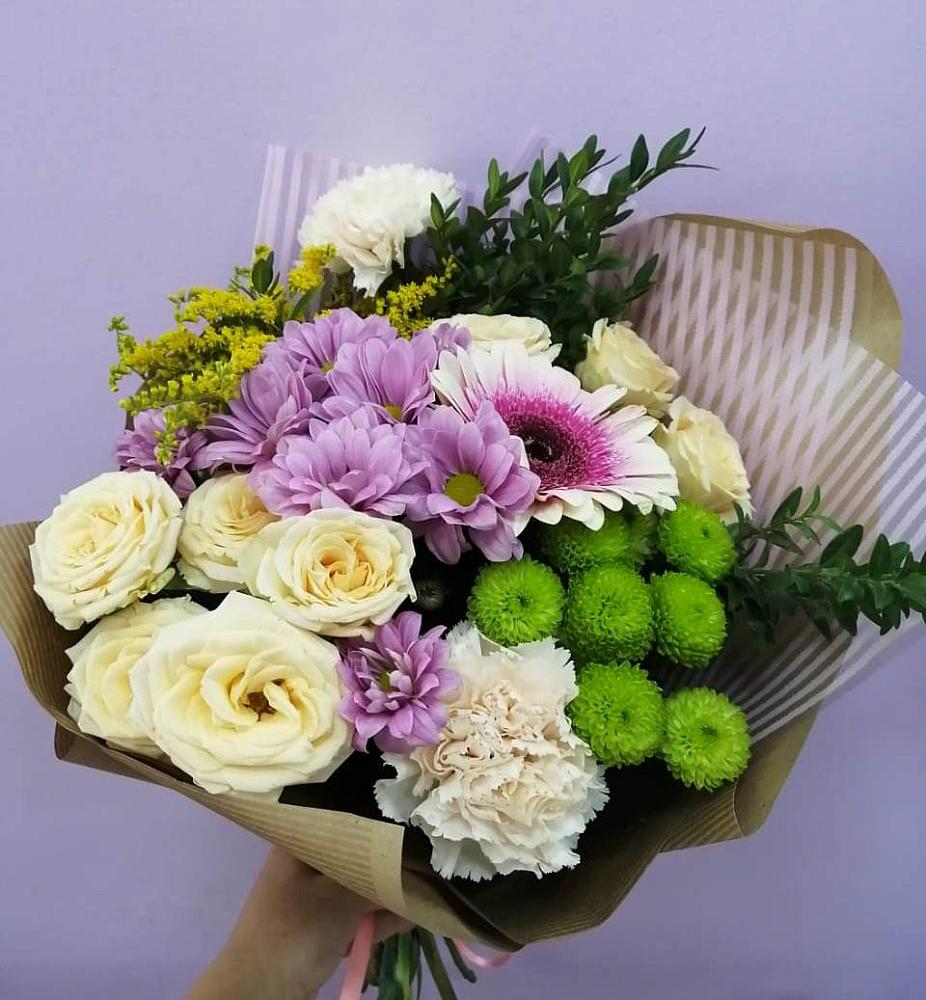 Букет цветов из: Хризантемы, Розы, Гвоздики и Герберы в Алмазном