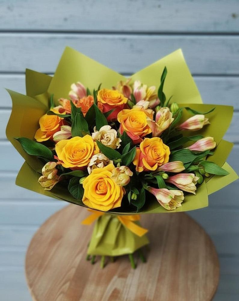 Букет цветов из: Альстромерии и Розы в Алмазном