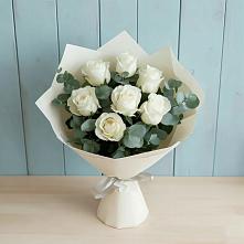Букет Белые розы в Эвкалипте в Алмазном